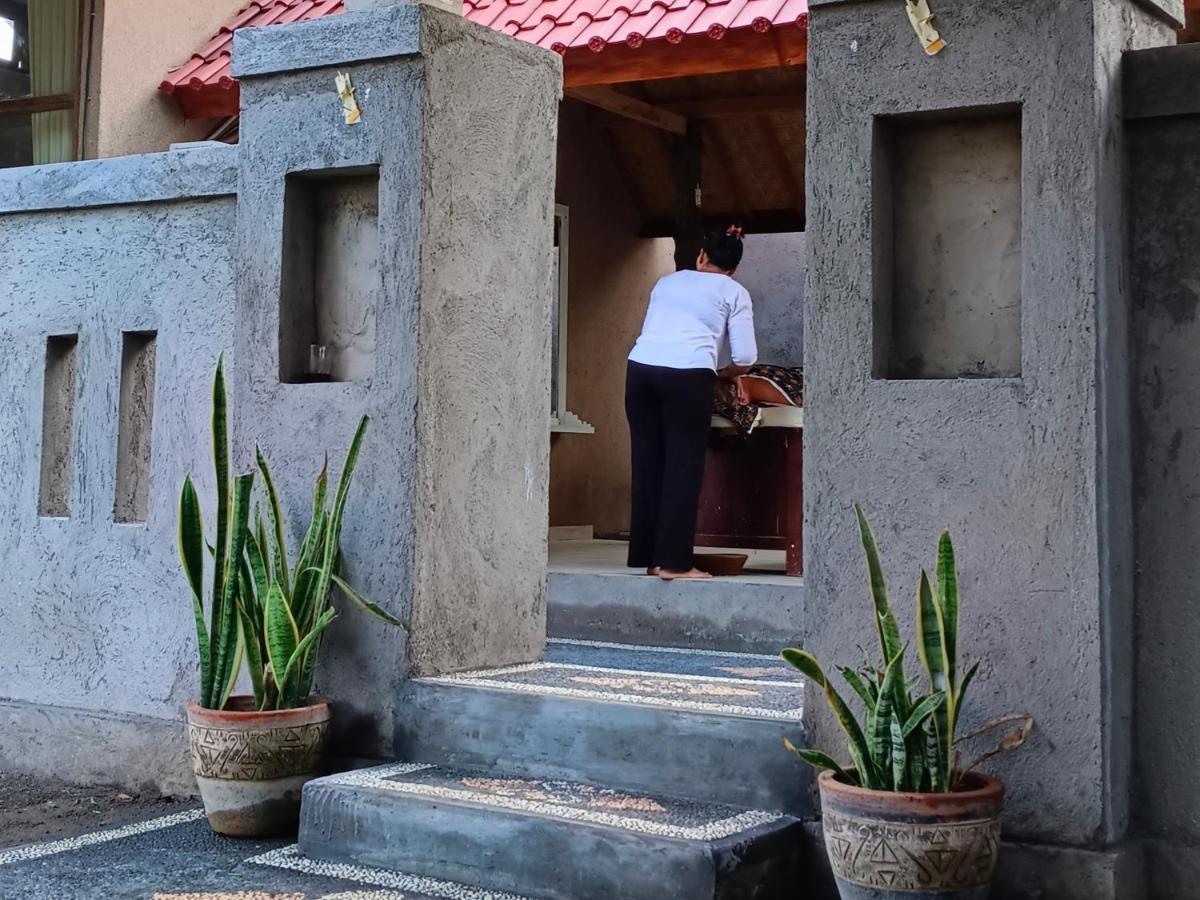 Menjangan View Bed & Breakfast Banyuwedang Ngoại thất bức ảnh
